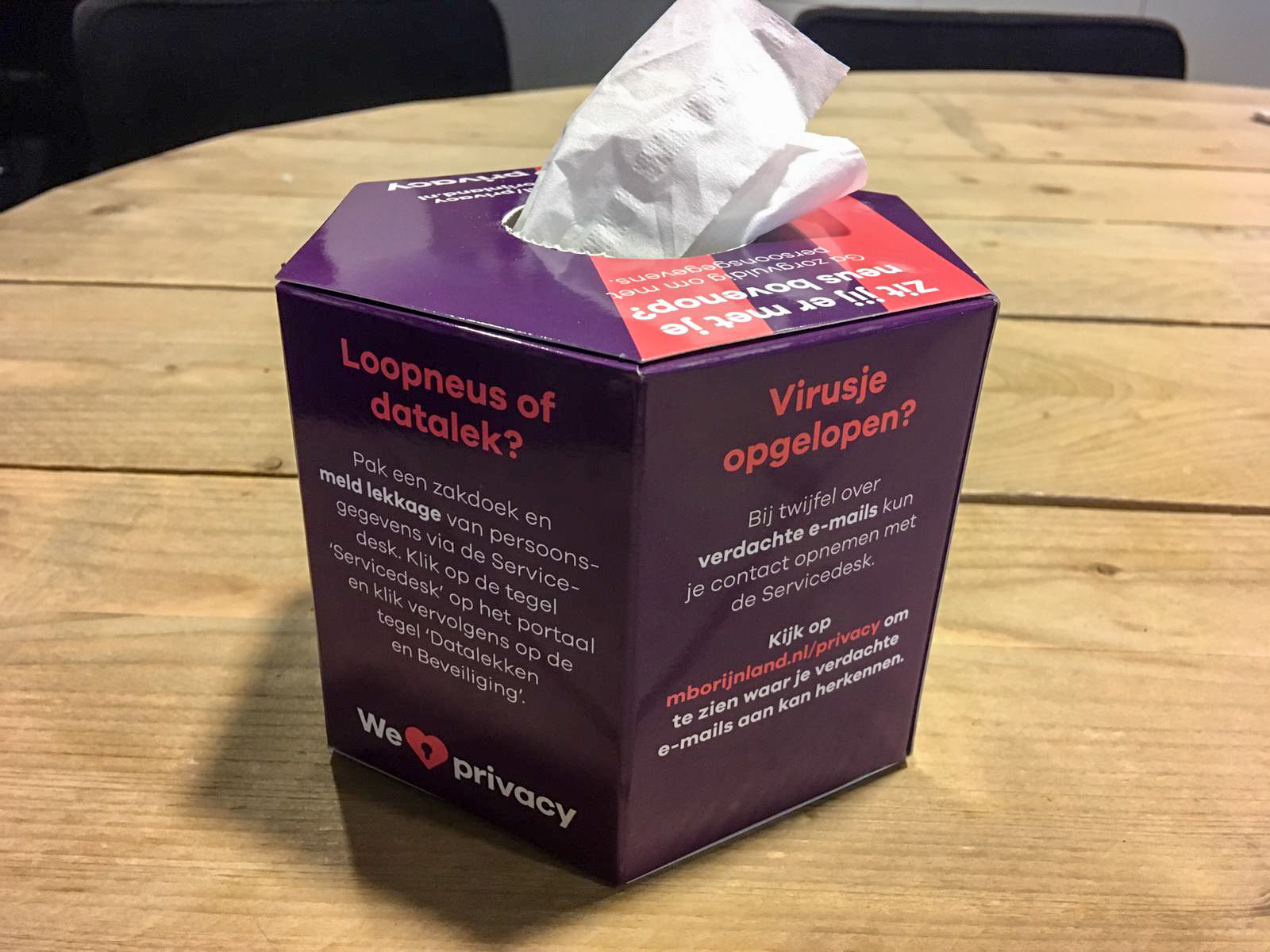 Interne-campagne-privacy-en-omgang-persoonsgegevens-tissuebox-1